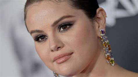 selena gomez maladie de lyme|Miranda Hart leaves Selena Gomez in tears after revealing。